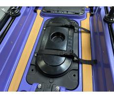 Central hatch box and lid